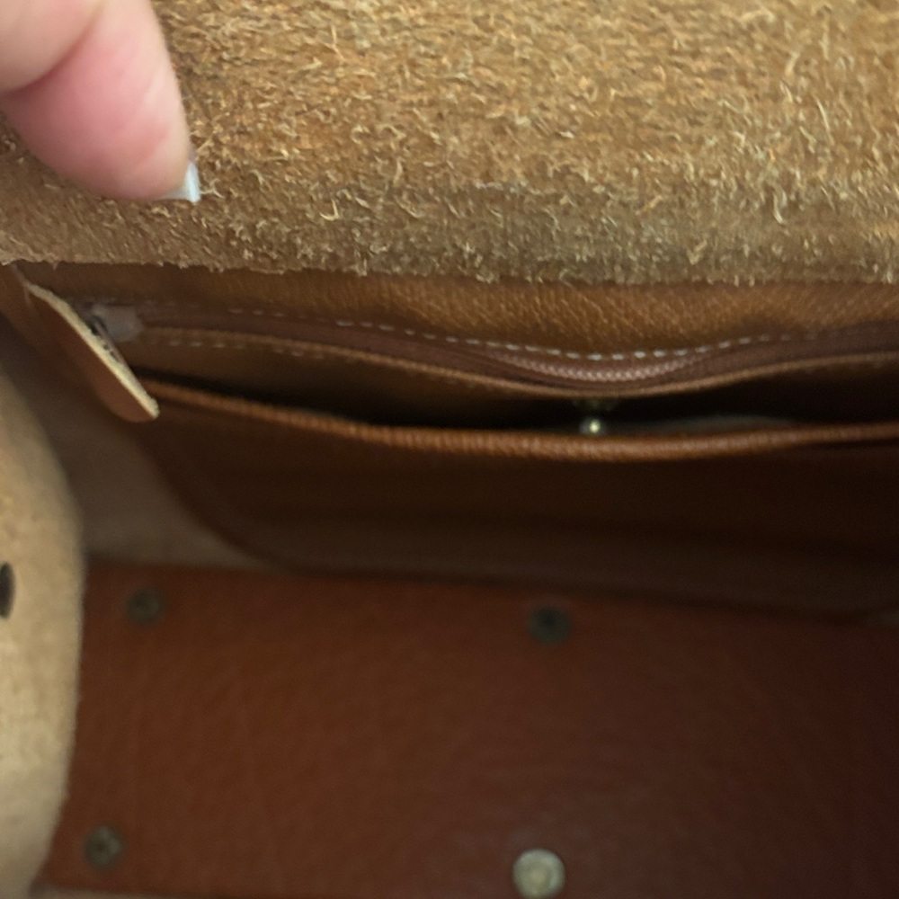 Vintage Like NEW Dooney & Bourke Saddle Pebbled Leather Crossbody Bag - Picture 5 of 12